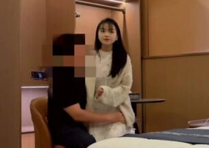 I met up with a pretty 18-year-old Vietnamese girl today - there are fewer of them. madou