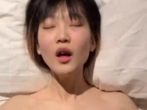 The father's lewd dialogue in the vagina, the bespectacled, slutty girlfriend being brutally fucked by a single man. madou