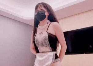 Banana Show xjx778 Black Silk Loli Maid's Cunt Filled with Master's Penis madou