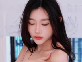 Banana Show xjx805 Sexy Big-Breasted Cousin Gets Injected Inside by Distant Cousin madou