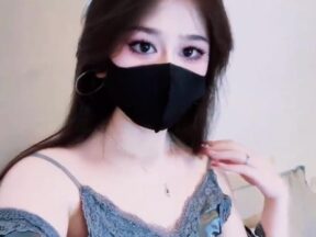 Banana Show xjx800's master's task today is for me to seduce single men and have sex. madou