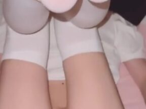 Inserting an anal plug into the anus will make the vagina even tighter - YUUYA madou